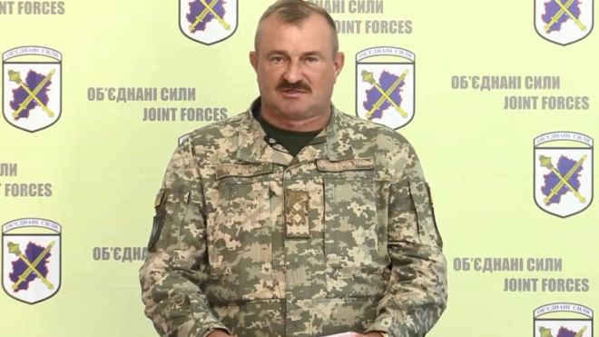 Президент Володимир Зеленський призначив командувачем Об'єднаних сил генерал-лейтенанта Володимира Кравченка.