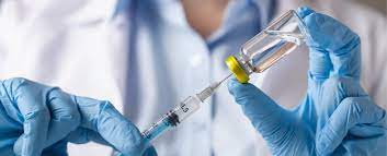 Вакцинная кампания в регионе продолжается: ежедневно от COVID-19 вакцинируют несколько тысяч закарпатцев. Об этом сообщает глава областной государственной администрации Анатолий Полосков.