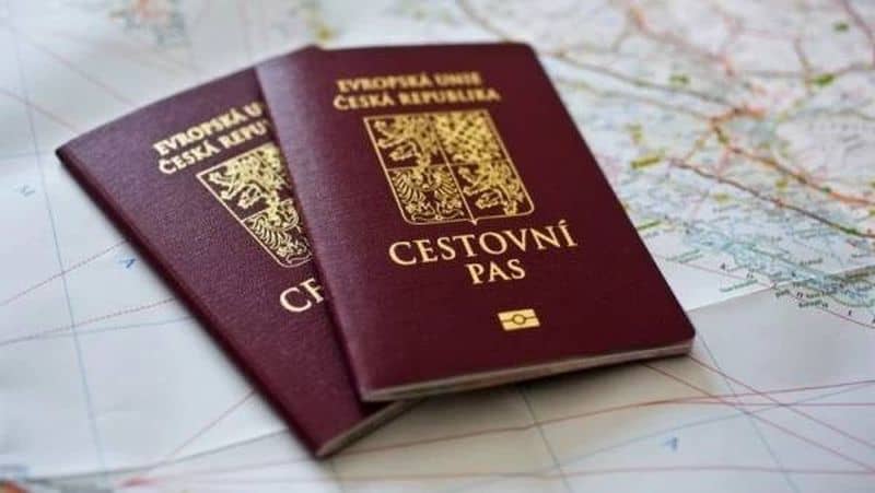 Не встигли вщухнути пристрасті навколо масового вручення угорських паспортів на Закарпатті, як вибухнув новий скандал.