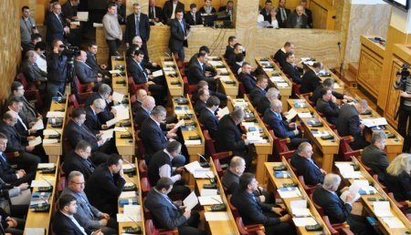 Наступне засідання сесії Закарпатської обласної ради начебто має відбутися 4 вересня.