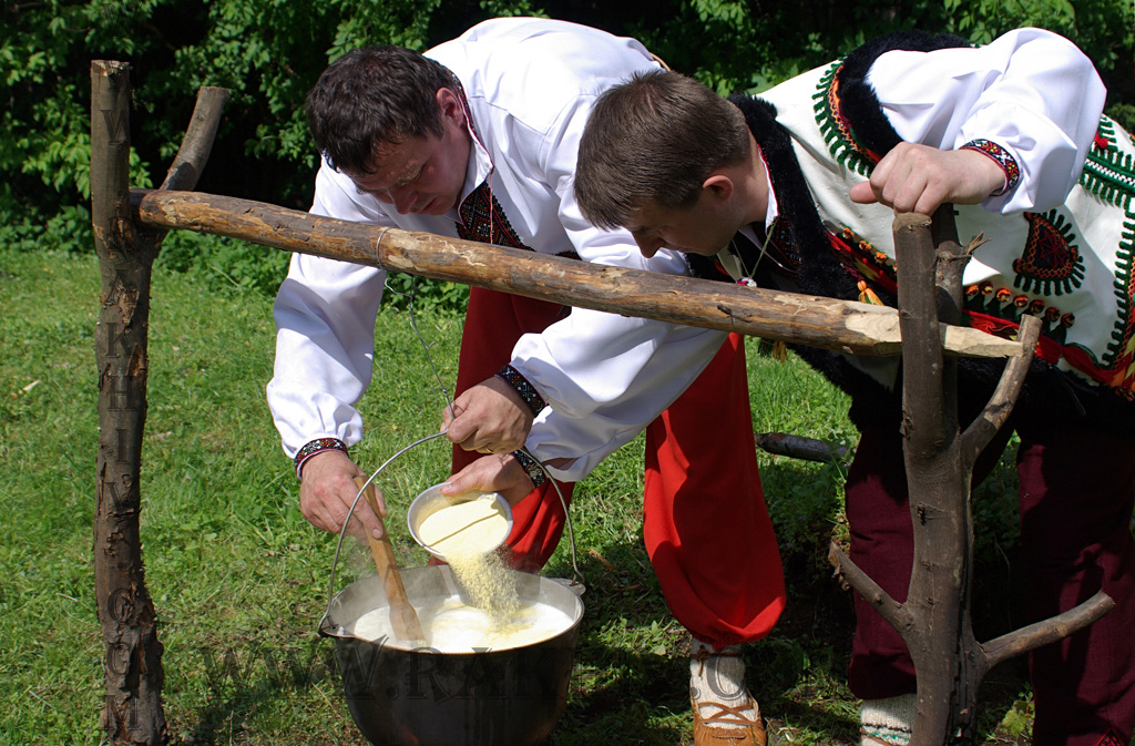 У селі Костилівка Рахівського району 13 травня відбудеться XI гуцульський фестиваль «Берлибаський бануш».
