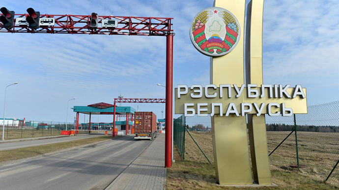 Беларусь с 1 ноября прекращает въезд иностранцам из-за распространения коронавируса.