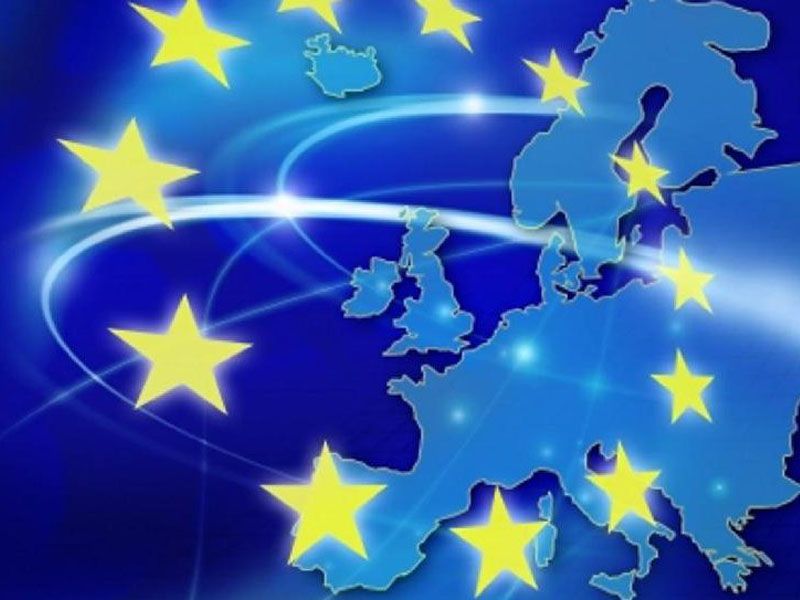 ЄС вмовляє Порошенка не відмовлятися від Мінських угод