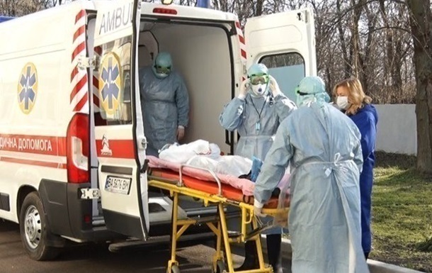За добу в Україні зафіксували 120 нових випадків коронавірусу. З початку пандемії в країні померли 17 осіб.