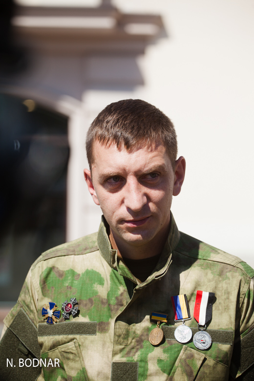 В годовщину кровавых событий под Іловайськом боец 51-й отдельной механизированной бригады Дмитрий Головатый рассказал о том, почему, по его мнению, колонны украинских военных были разбиты врагом.