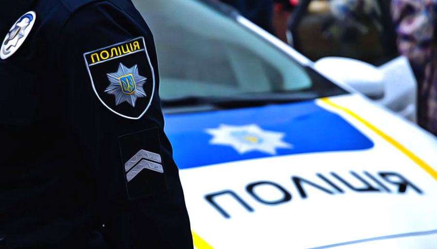 Ніч "із кайфом": в Ужгороді затримали двох підозрілих осіб (ФОТО)