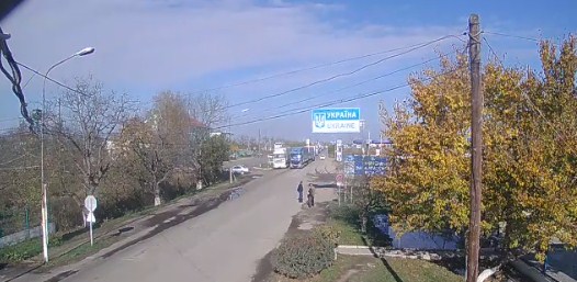 Сегодня, 28 октября, в пункт пропуска «Дьяково-Халмеу» таможенного поста «Дьяково» Закарпатской таможни ДФС работает в штатном режиме.