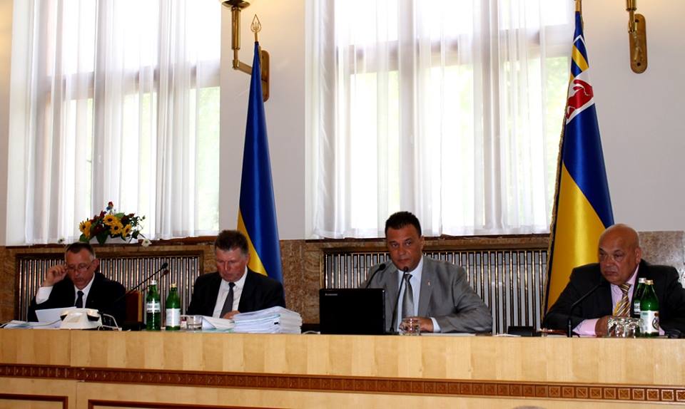 Депутати Закарпатської обласної ради виділили 8 мільйонів гривень на соціальний захист краян.