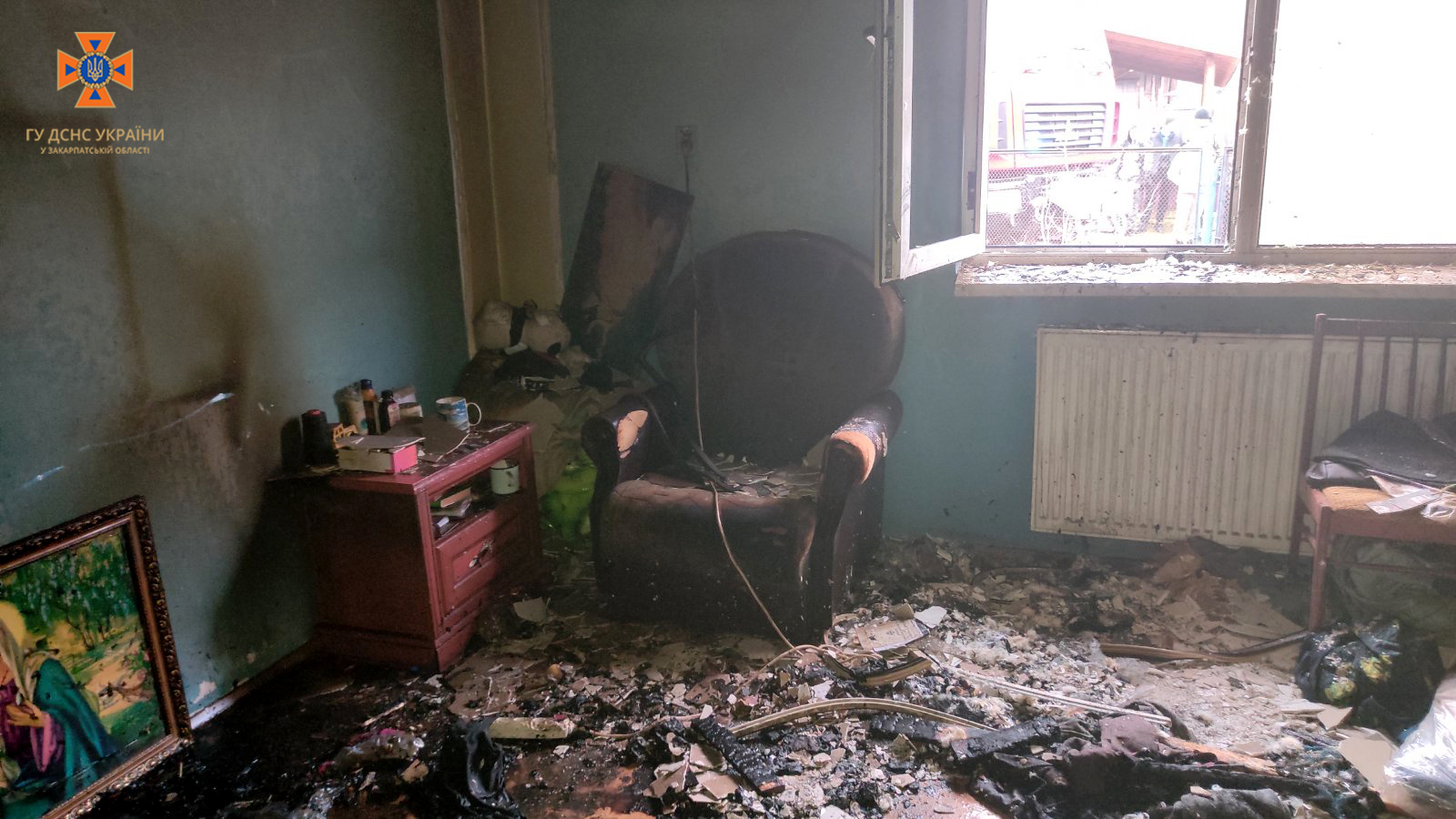 29 грудня у селищі Кобилецька Поляна Рахівського району виникла пожежа в житловому будинку, де самотньо мешкав 28-річний чоловік. 
