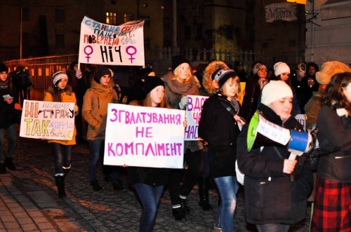 Близько двох десятків учасниць феміністичного руху у Львові пройшли нічним маршем у центральній частині міста. Акцію назвали «Право на ніч – в добі немає часу для насилля».