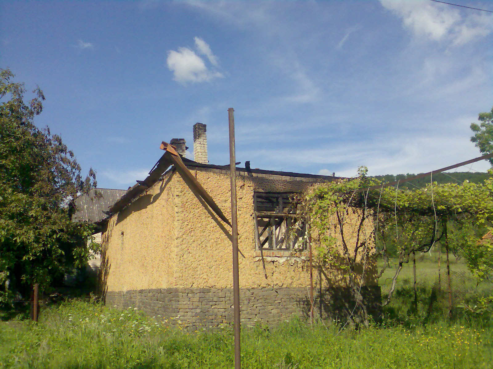 15 мая в 08:15 до іршавських спасателей поступило сообщение о пожаре в жилом доме, что в селе Арданово. 