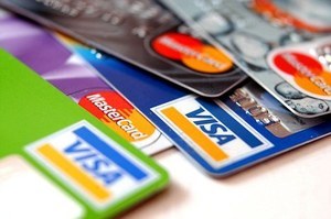 Картки міжнародних платіжних систем Visa і MasterCard, випущені російськими банками, знову працюють в Криму.
