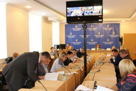 На ХІІІ з'їзді суддів України обрали решту членів Ради суддів України - двох представників від місцевих та одного від апеляційних загальних судів.