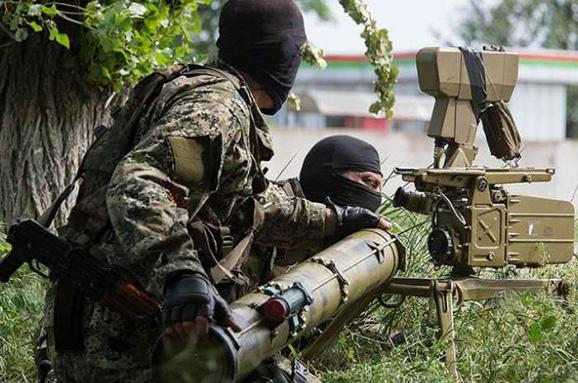 В течение дня сепаратисты 13 раз применяли оружие против подразделений Вооруженных сил Украины на Донбассе, сообщает пресс-центр АТО.