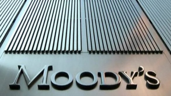 Рейтинговое агентство Moody's понизило рейтинги 10 российских банков до 