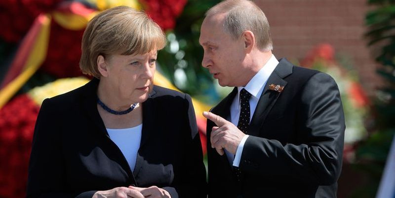 Перед діалогом з канцлером Німеччини, президент Росії по дорозі в Берлін  має намір “заїхати” на весілля міністра закордонних справ Австрії.