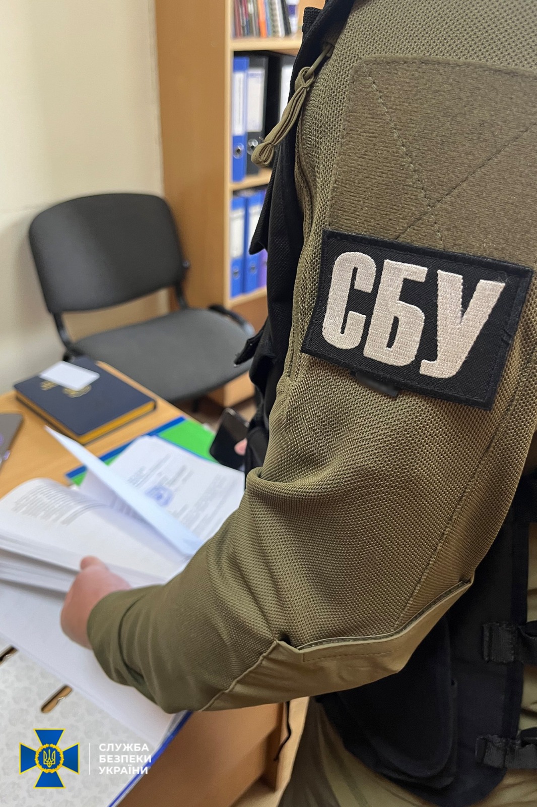 Служба безпеки України та Національна поліція провели серію обшуків у адмінбудівлі Ужгородської міської ради.
