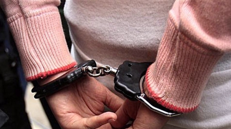 Співробітники Хустського відділу поліції розкрили крадіжку грошей з будинку в райцентрі. Підозрюваною виявилася 15-річна хустянка.
