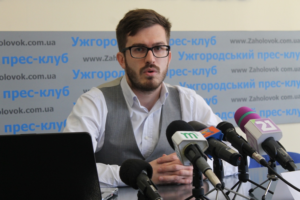 Офіційні показники озвучив представник Закарпатського осередку Комітету виборців України Дмитро Тужанський.