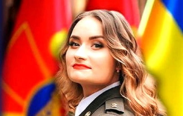 Загиблій напередодні військовій 128-ї бригади Збройних сил України Карині Шемчук було 22 роки.
