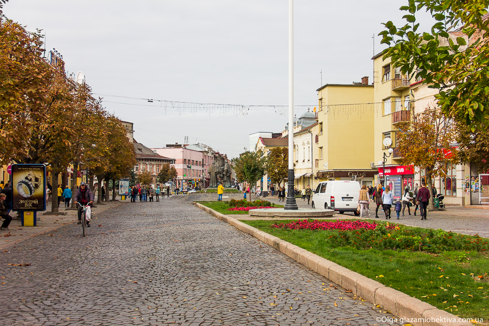 Жовтень у Мукачеві буле насиченим культурними та мистецькими подіями.

