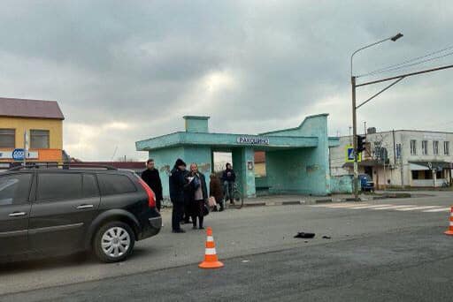 Рідні постраждалої у ДТП в Ракошині, що на Мукачівщині, розповіли про стан жінки та подальший хід справи щодо аварії.