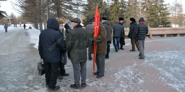 У Челябінську поліція звинуватила організаторів пікету металургів у перевезенні ядерної зброї 