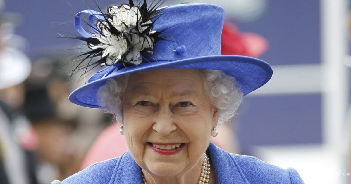 В этом году во второй раз за 69 лет правление монарха по случаю ее дня рождения было отменено. 