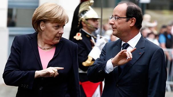 План канцлера Германии Ангелы Меркель и президента Франции Франсуа Олланда относительно урегулирования конфликта на Донбассе предусматривает внеблоковость и федерализацию Украины.
