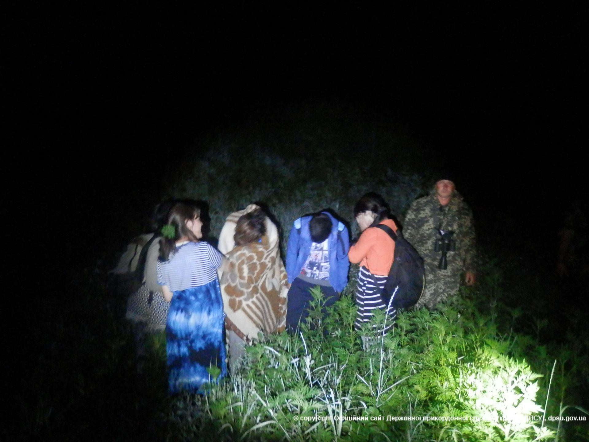 Сьогодні на ділянці відповідальності відділу «Вилок» прикордонники Мукачівського загону затримали 6 незаконних мігрантів.