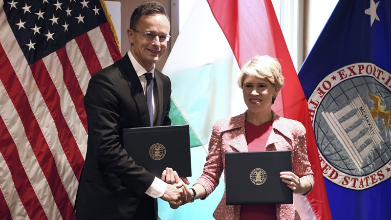 Міністр закордонних справ Угорщини Петер Сійярто завив, що США та Угорщина домовилися про продовження безвізового в'їзду в країну для угорських громадян. 