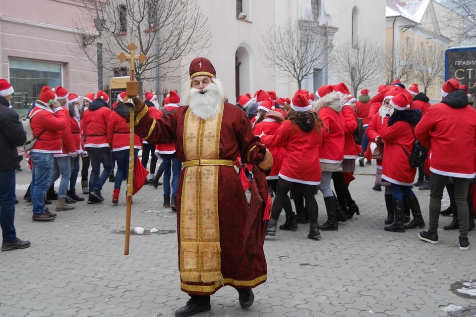 У п’ятницю, 17 грудня, на Закарпатті у десяти містах і селах проведуть традиційний щорічний парад Миколайчиків.
