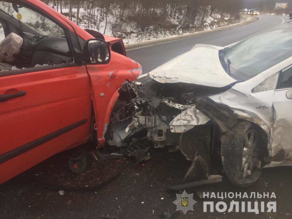 Вчора, 21 січня, близько 14.30, до поліції надійшло повідомлення про дорожньо-транспортну пригоду з потерпілими у селі Верхній Коропець Мукачівського району.