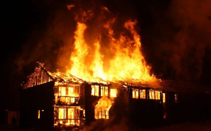 Про випадки пожеж у будинках закарпатців повідомляють в У ДСНС області.
