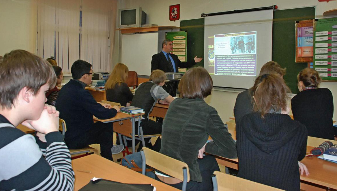 У школах України заплановано об'єднати вивчення хімії, біології, географії та фізики в одному предметі.