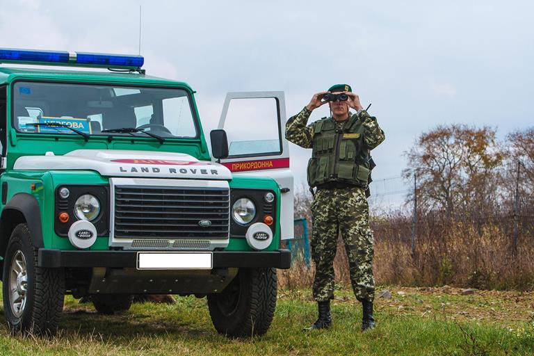 Мотоцикліста з Рахівщини затримали за порушення прикордонного режиму