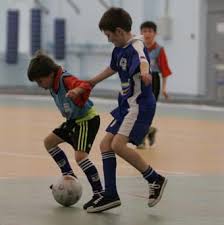 На Закарпатье стартовал детский новогодне-рождественский турнир по мини-футболу. Соревноваться будут команды игроков 2004-2005 годов рождения и представителей младшей возрастной группы 2006-2007 г.н.