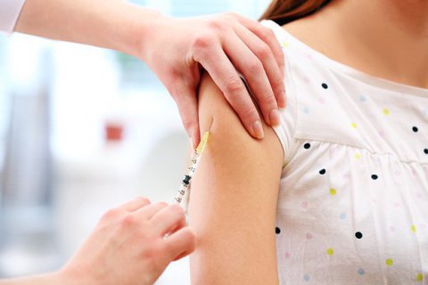 Міністерство охорони здоров'я виступає за введення відповідальності за відмову від вакцинації.

