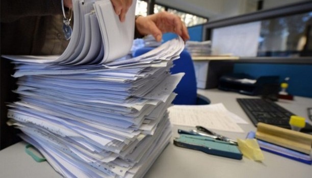 Слідчі вручили повідомлення про підозру одному з керівників медичної галузі району, який підозрюється в розтраті та незаконному привласненні державних коштів.