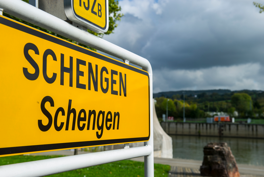 Європейський союз опублікував плани по вирішенню країнами Шенгенської зони відновити прикордонний контроль на термін до трьох років з міркувань безпеки.