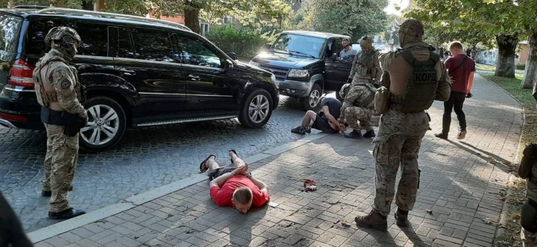 ЗМІ повідомляють, що затримання відбувалось сьогодні.